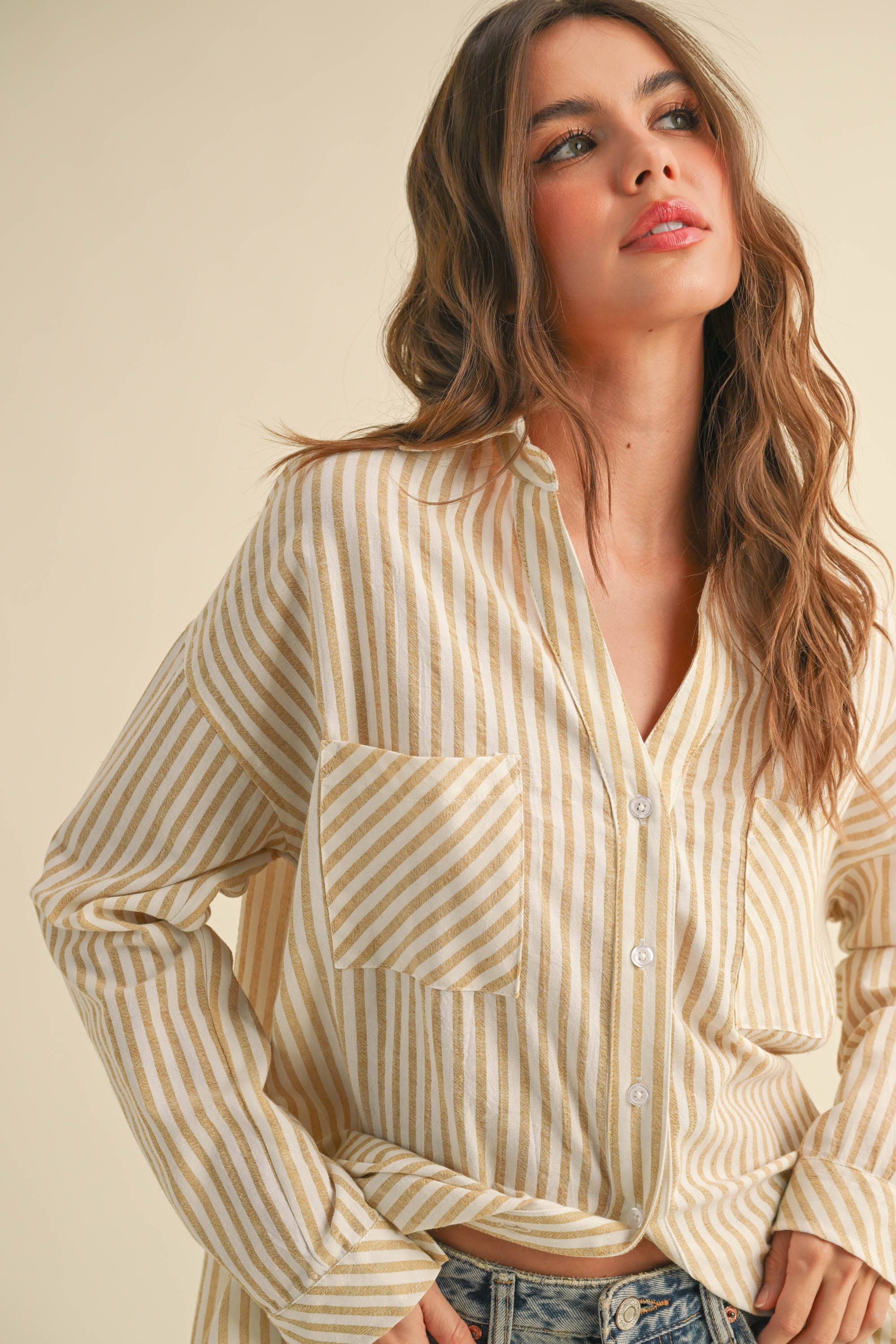 T5276 STRIPED PATTERN BUTTON DOWN SHIRTS