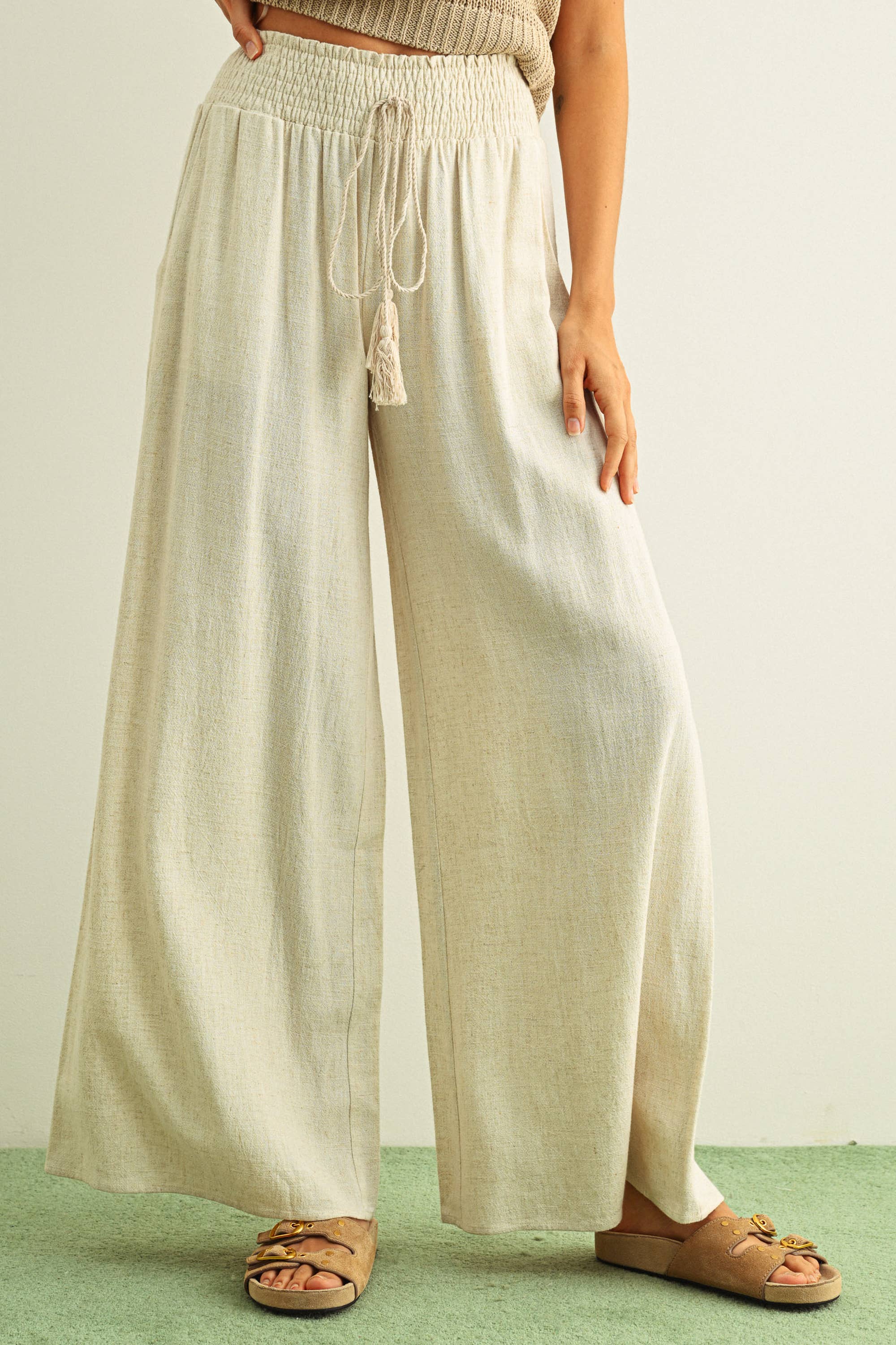 MMP469 COTTON LINEN SMOCKED WAIST PANTS WITH TASSEL