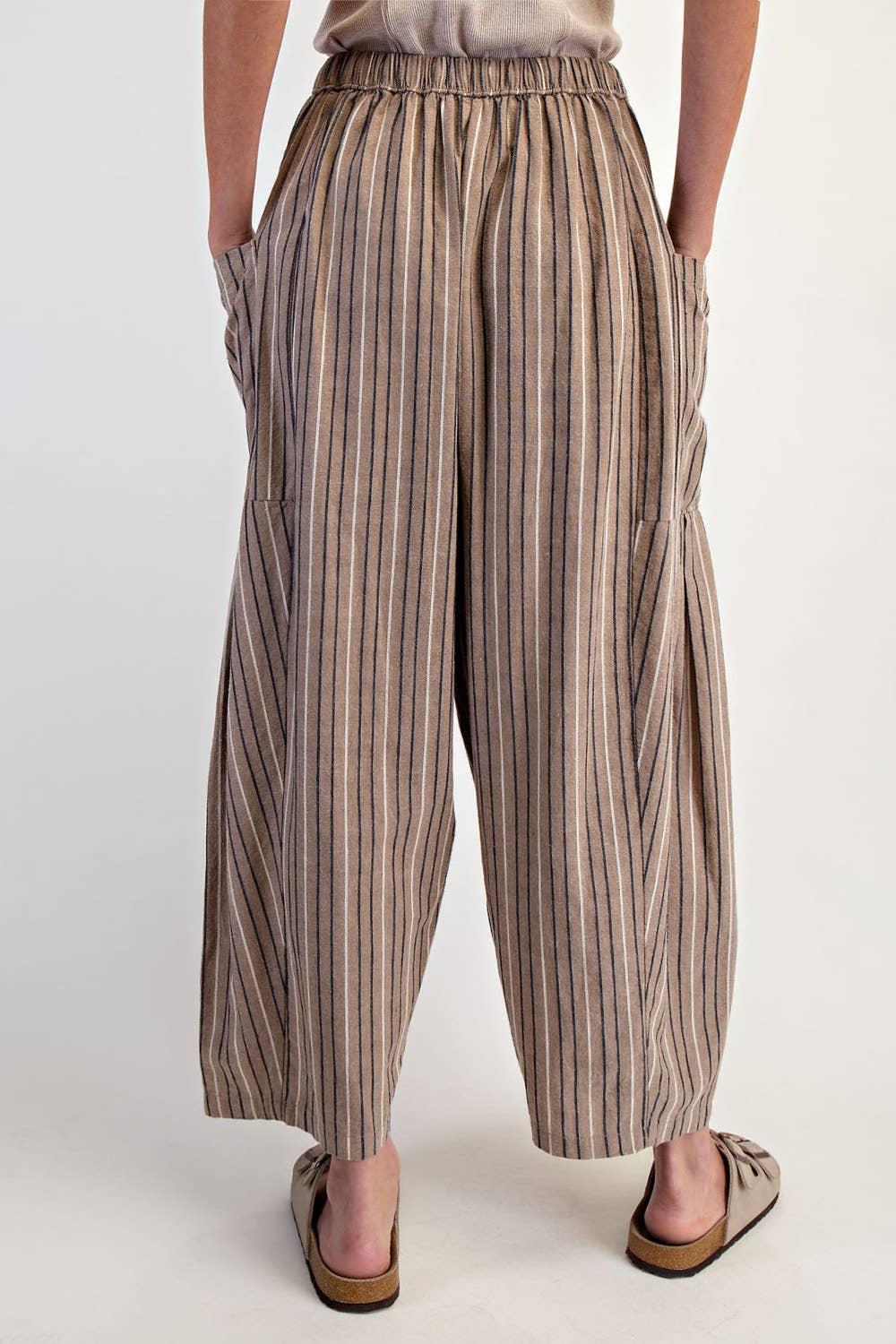 WIDE STRIPE LEG PANTS