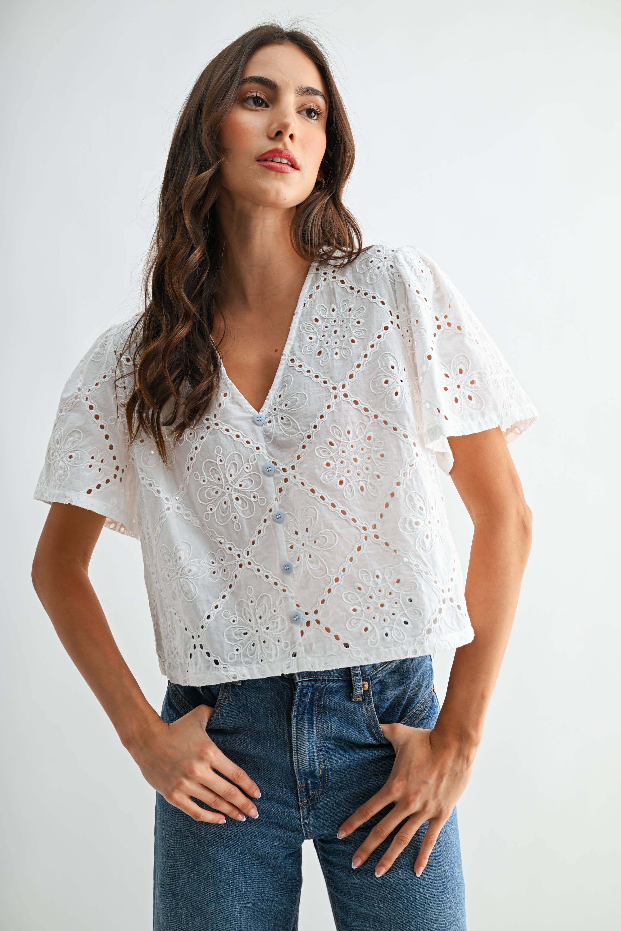 CMT26708 White Broderie Anglaise Short Sleeve Blouse