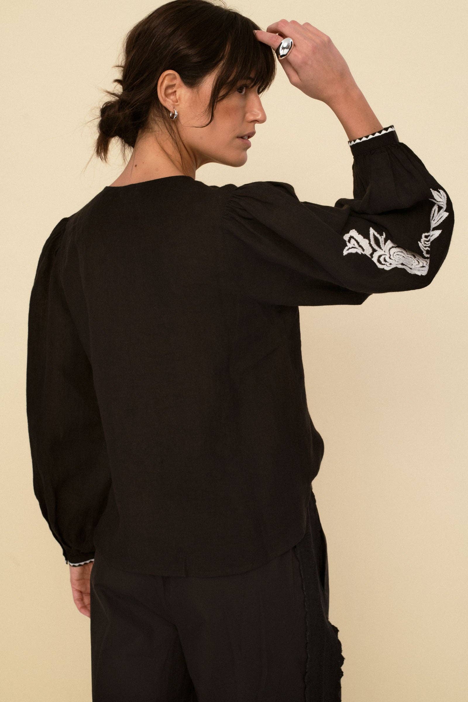 Leonor blouse black