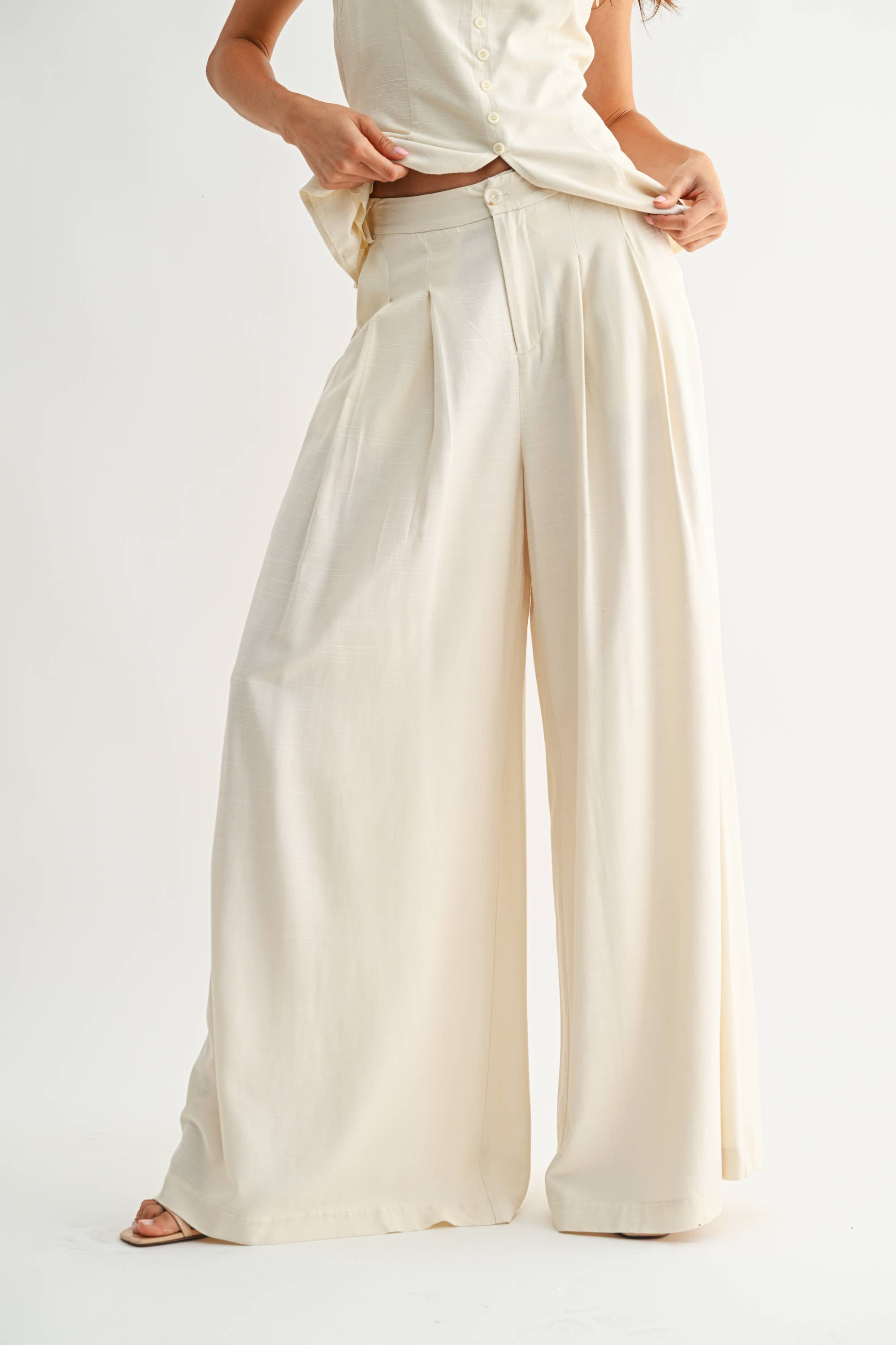 CJP26785 Wide-Leg Pleated Trousers