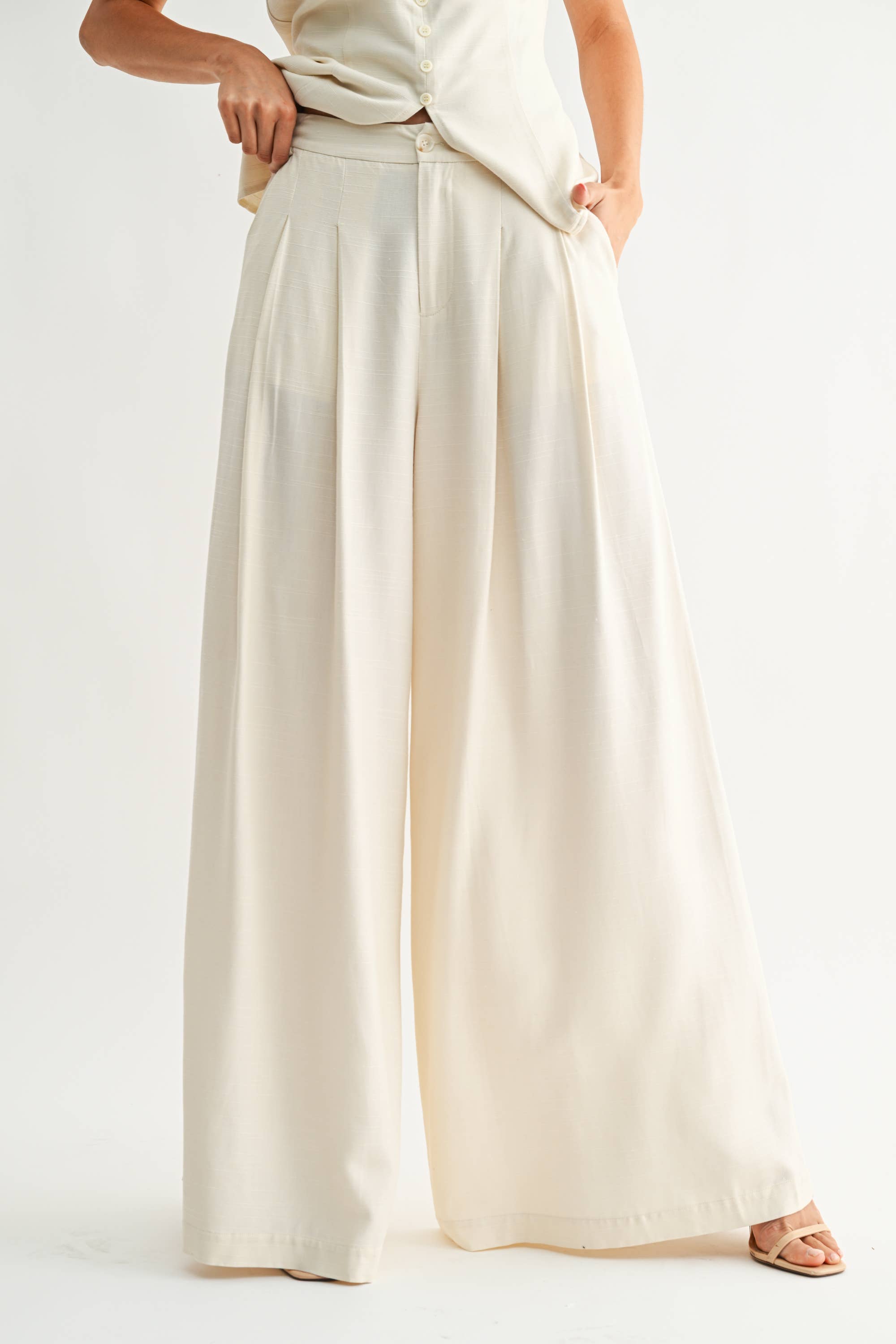 CJP26785 Wide-Leg Pleated Trousers
