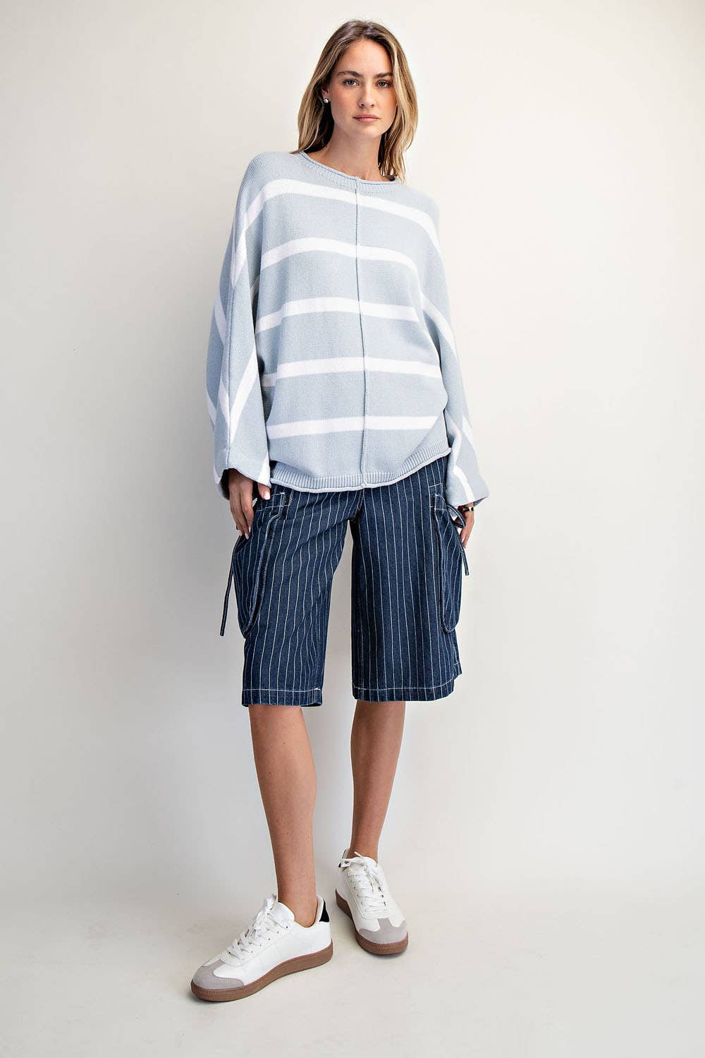 LOOSE FIT STRIPED KNIT SWEATER