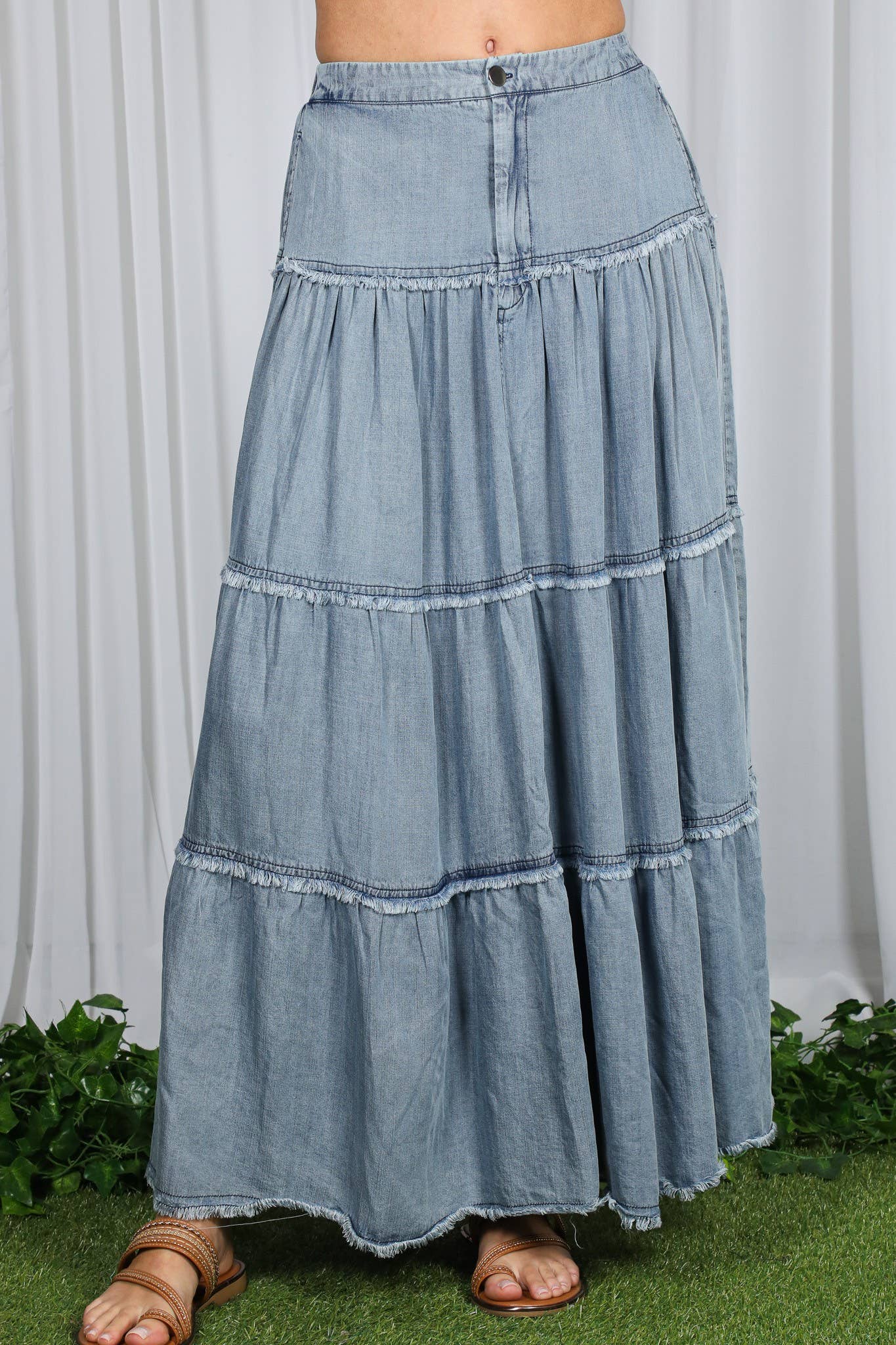 Tiered A-Line Fringe Hem Retro Chambray Maxi Skirt VS83030