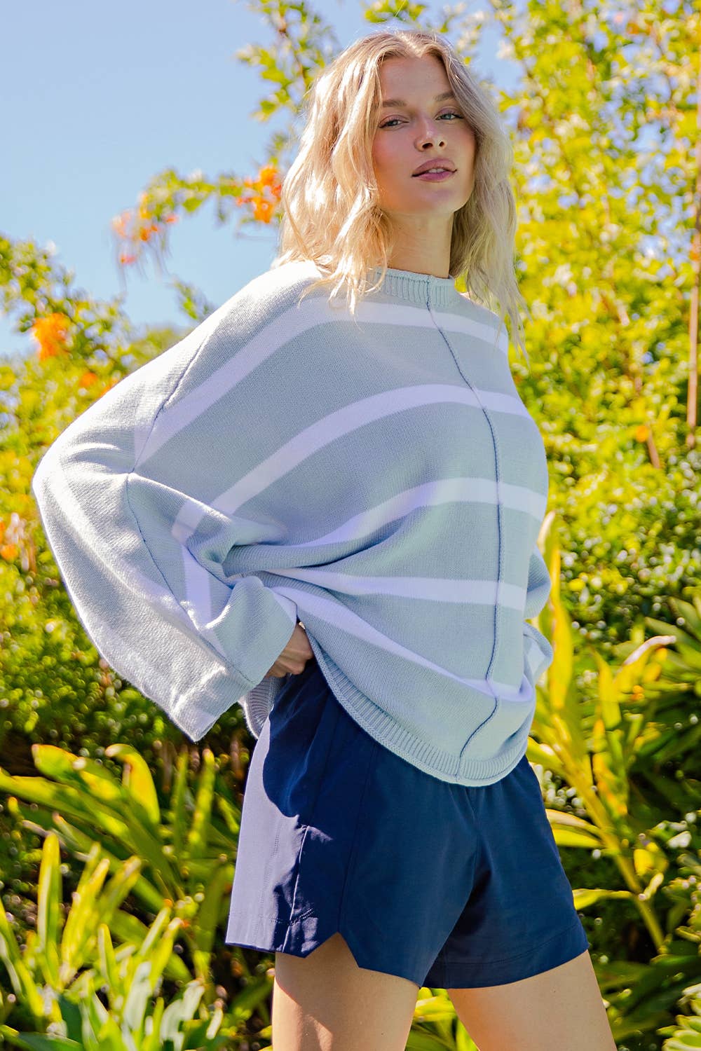 LOOSE FIT STRIPED KNIT SWEATER