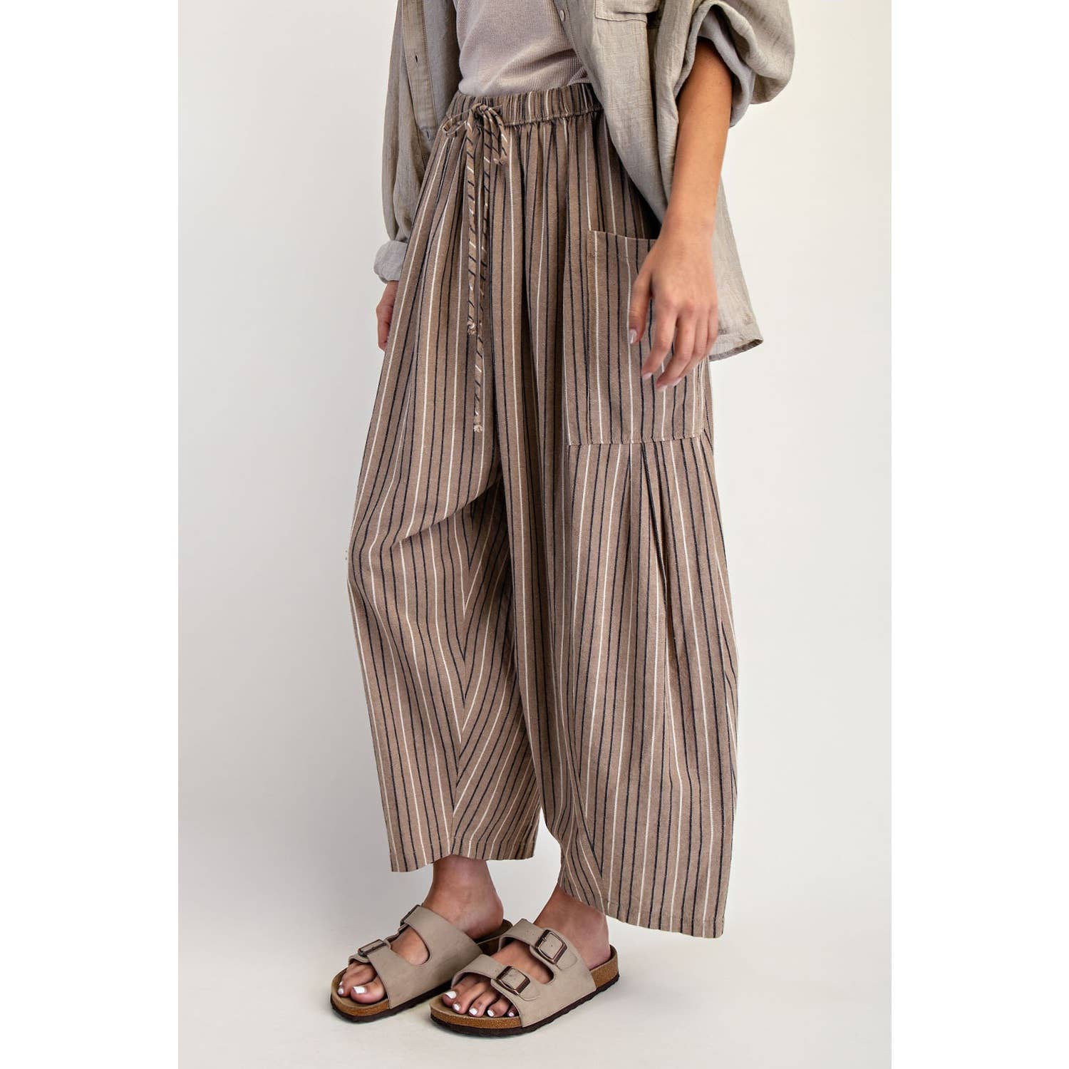 WIDE STRIPE LEG PANTS