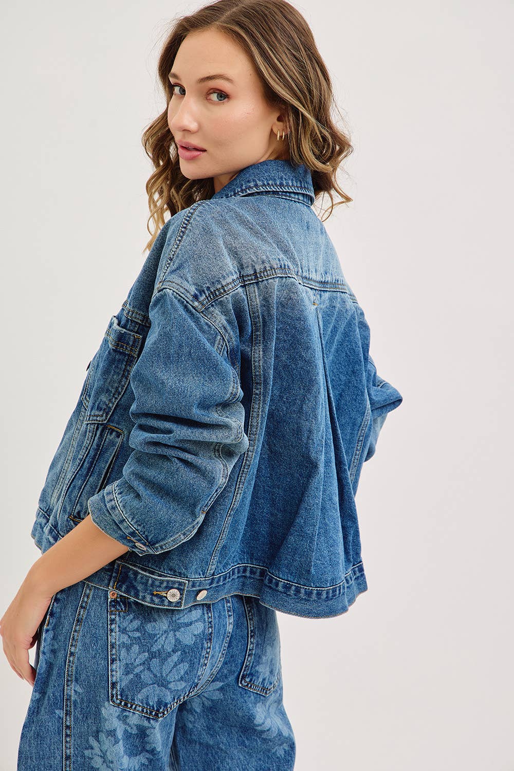 BOYFRIEND DENIM JACKET WITH A MODERN TWIST