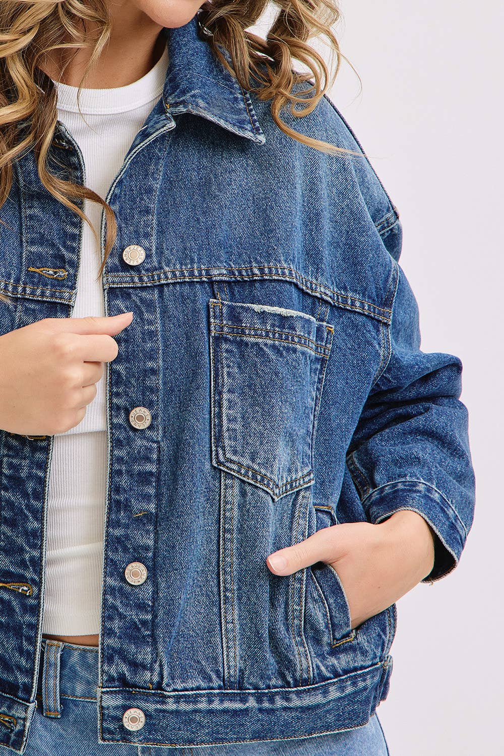 BOYFRIEND DENIM JACKET WITH A MODERN TWIST