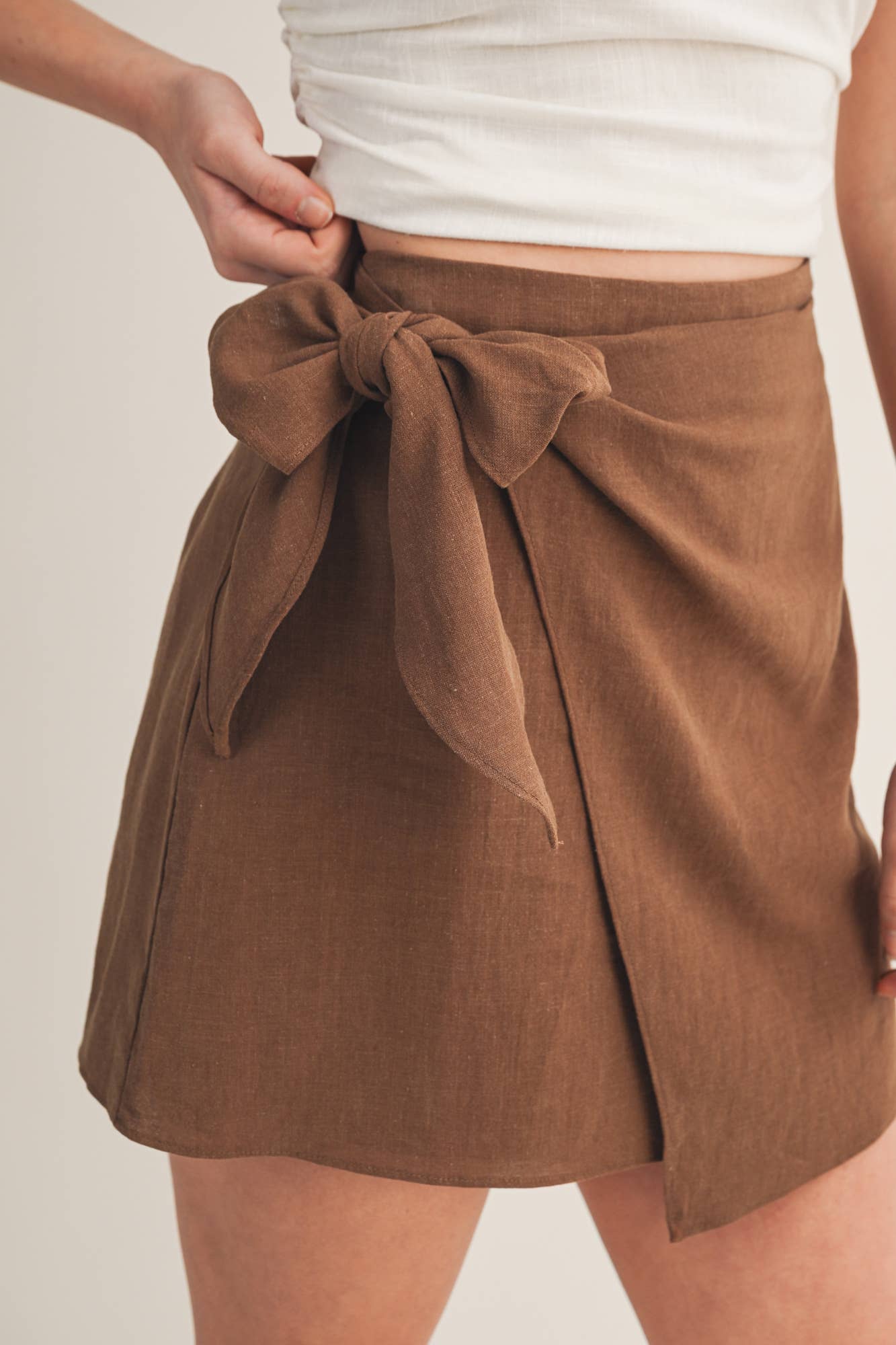 TIE WAIST WRAP SKORT