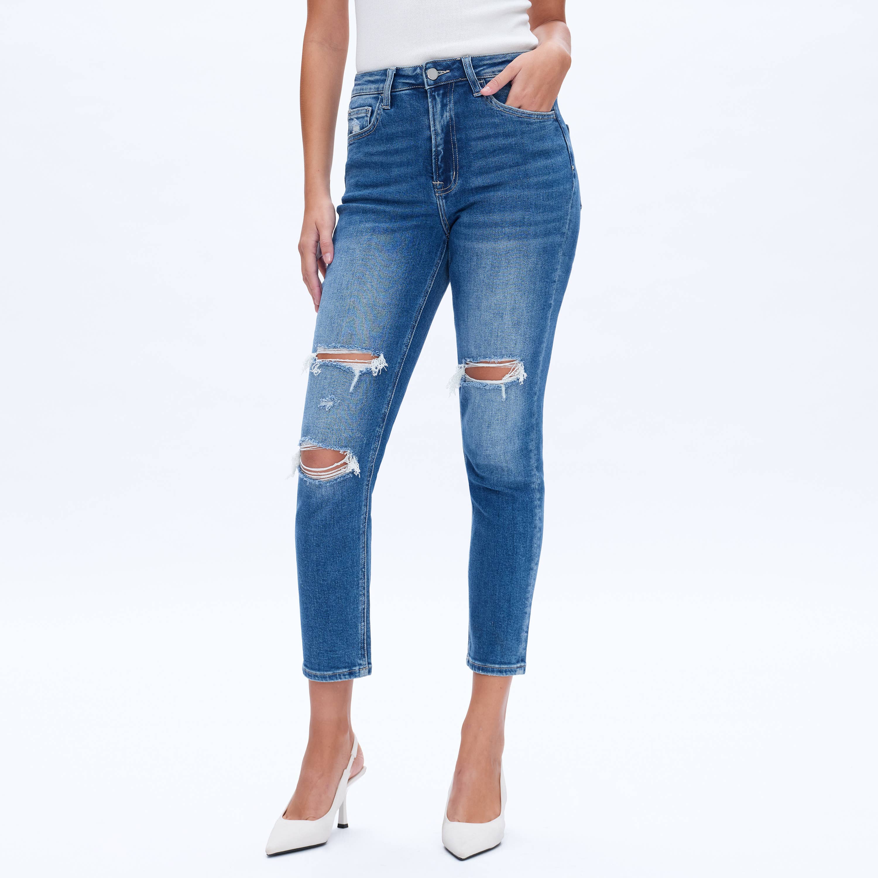 MID RISE MOM JEANS WITH FINISHED HEM BYM3009