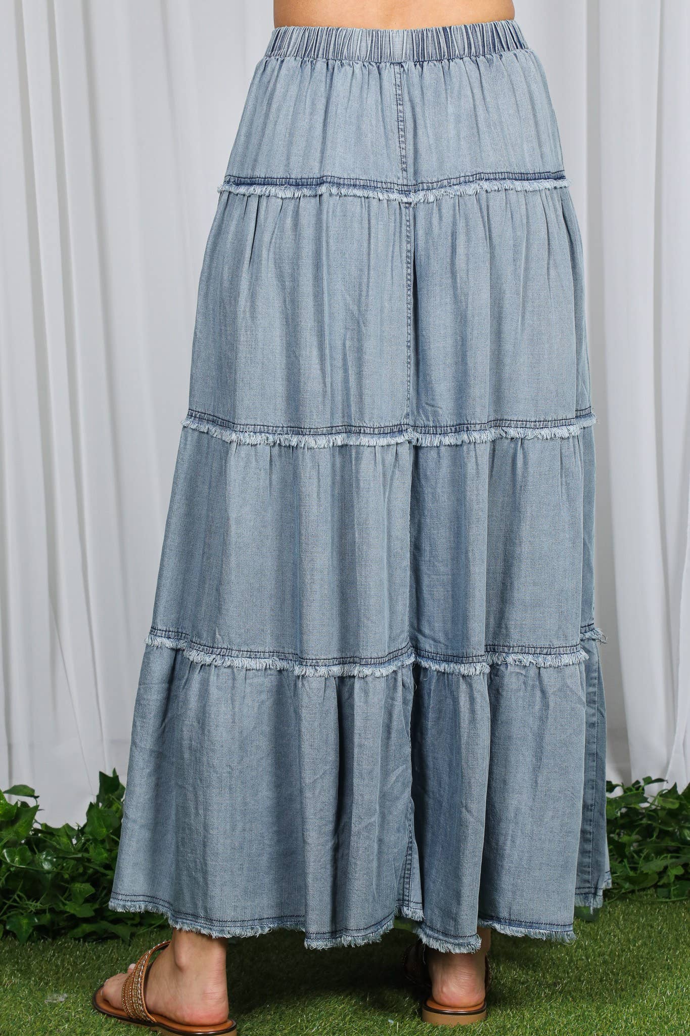 Tiered A-Line Fringe Hem Retro Chambray Maxi Skirt VS83030