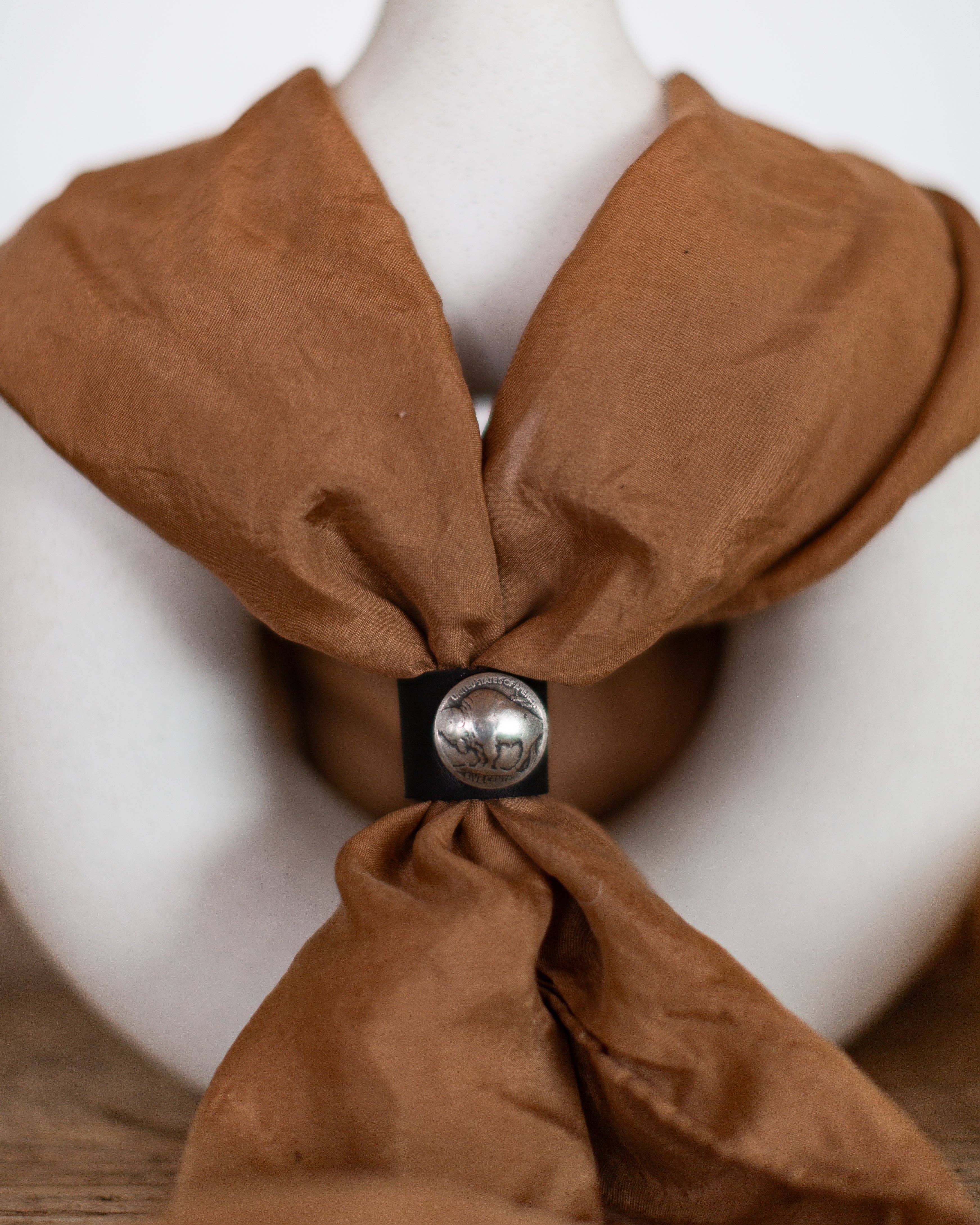 LEATHER SCARF SLIDE