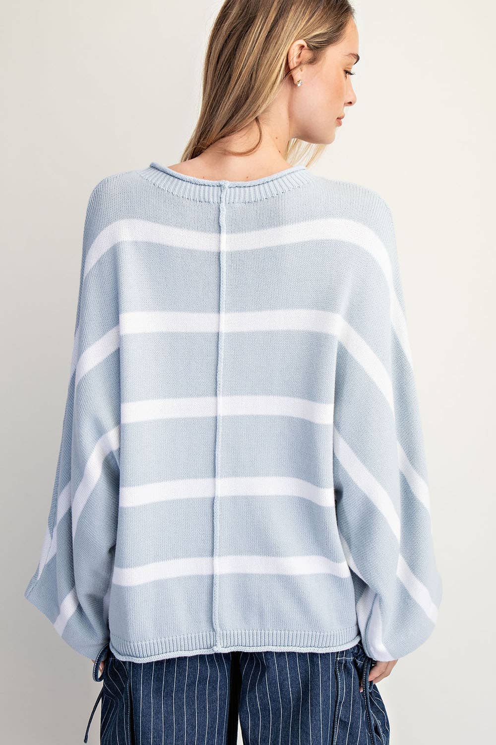 LOOSE FIT STRIPED KNIT SWEATER