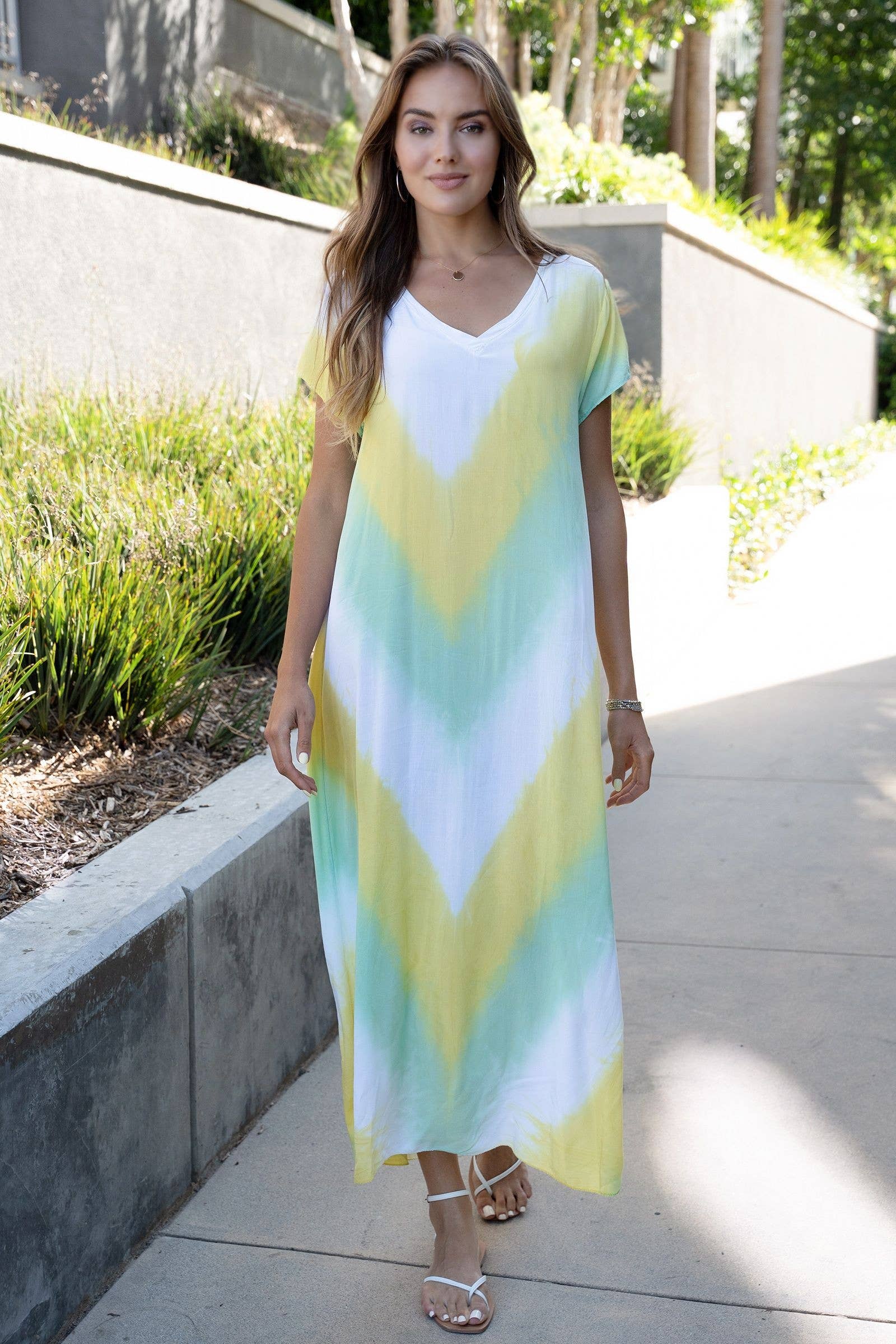CHEVRON TIE DYE V-NECK MAXI DRESS (607-TIEDYECHEVRON)