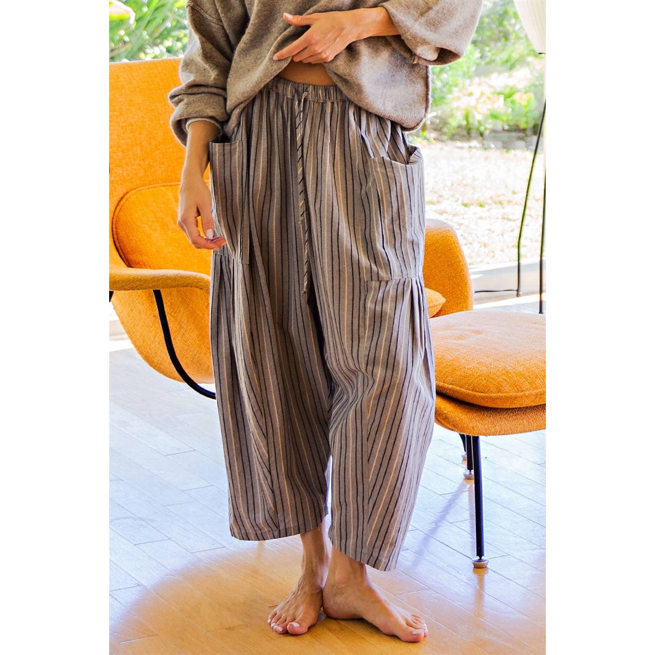 WIDE STRIPE LEG PANTS