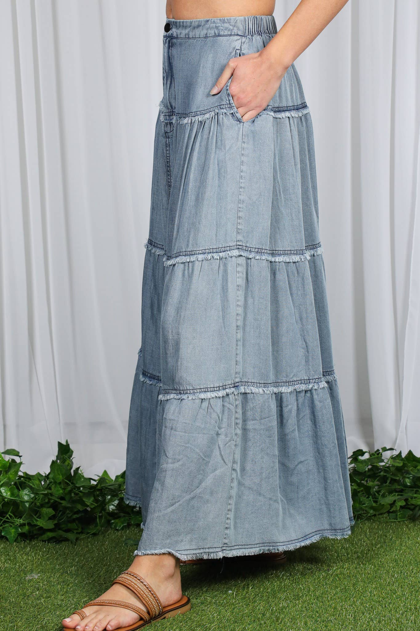 Tiered A-Line Fringe Hem Retro Chambray Maxi Skirt VS83030