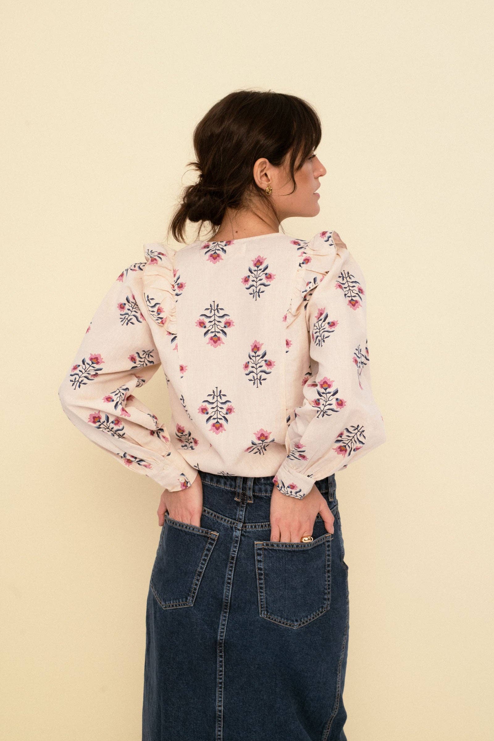 Sarah blouse sand