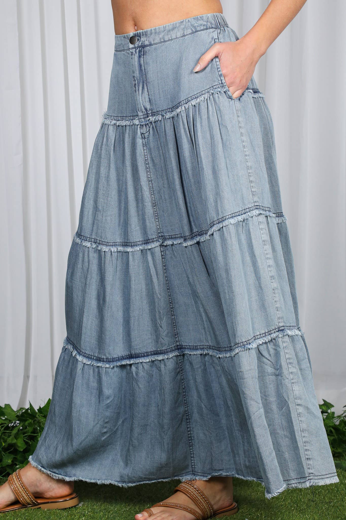 Tiered A-Line Fringe Hem Retro Chambray Maxi Skirt VS83030