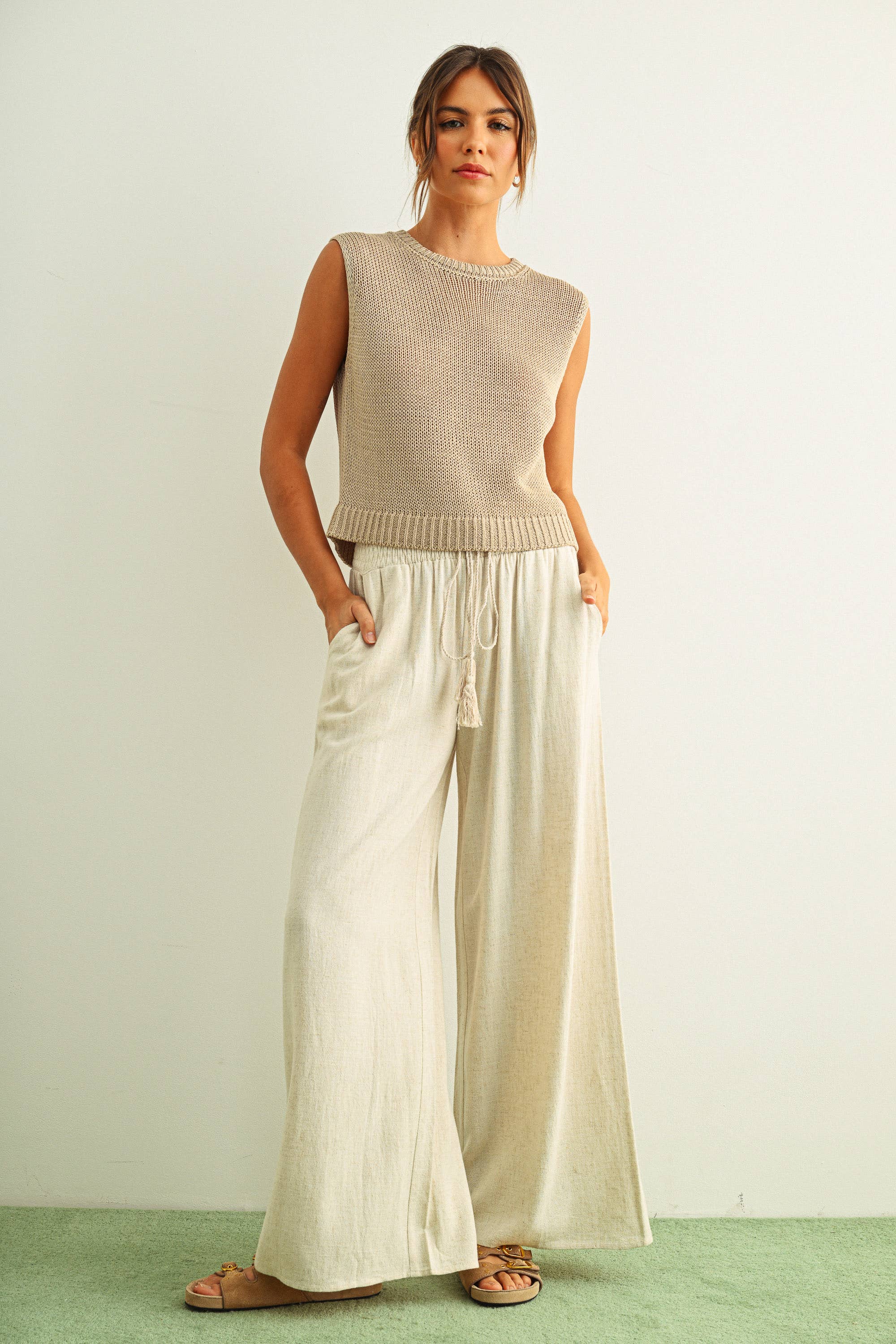 MMP469   COTTON LINEN SMOCKED WAIST PANTS WITH TASSEL