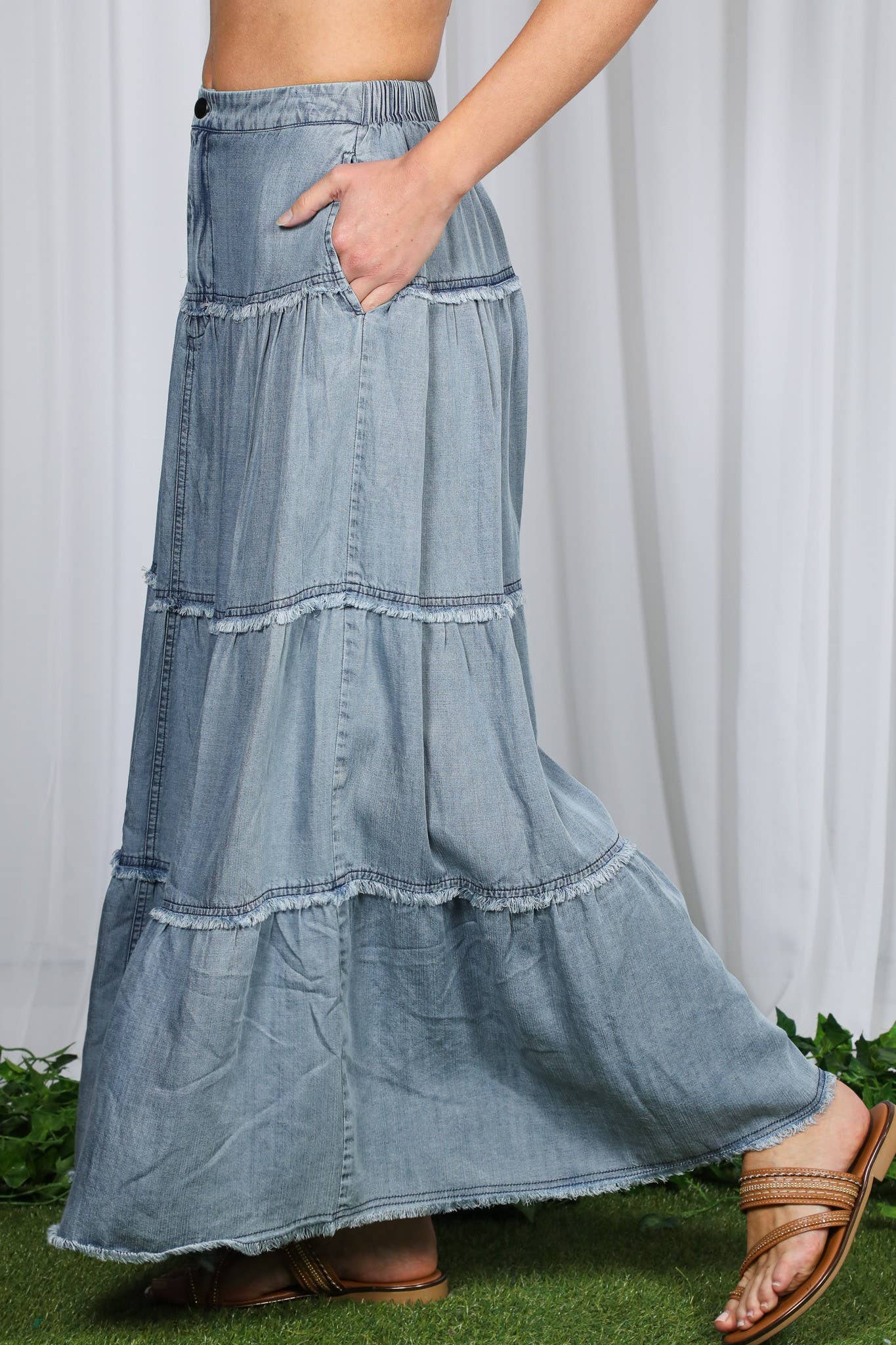 Tiered A-Line Fringe Hem Retro Chambray Maxi Skirt VS83030