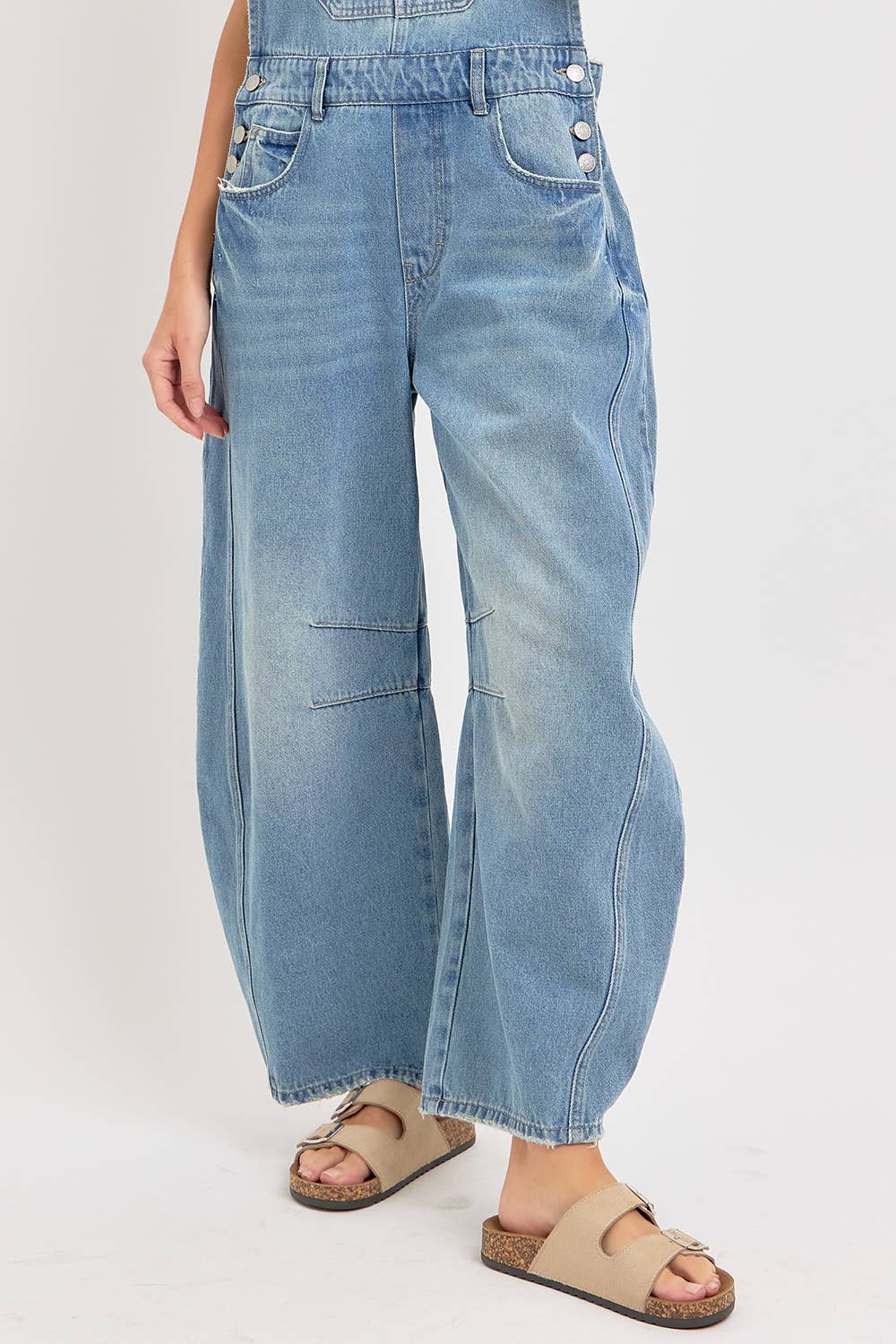 DENIM  OVERALL BARREL-LEG JUMPSUIT
