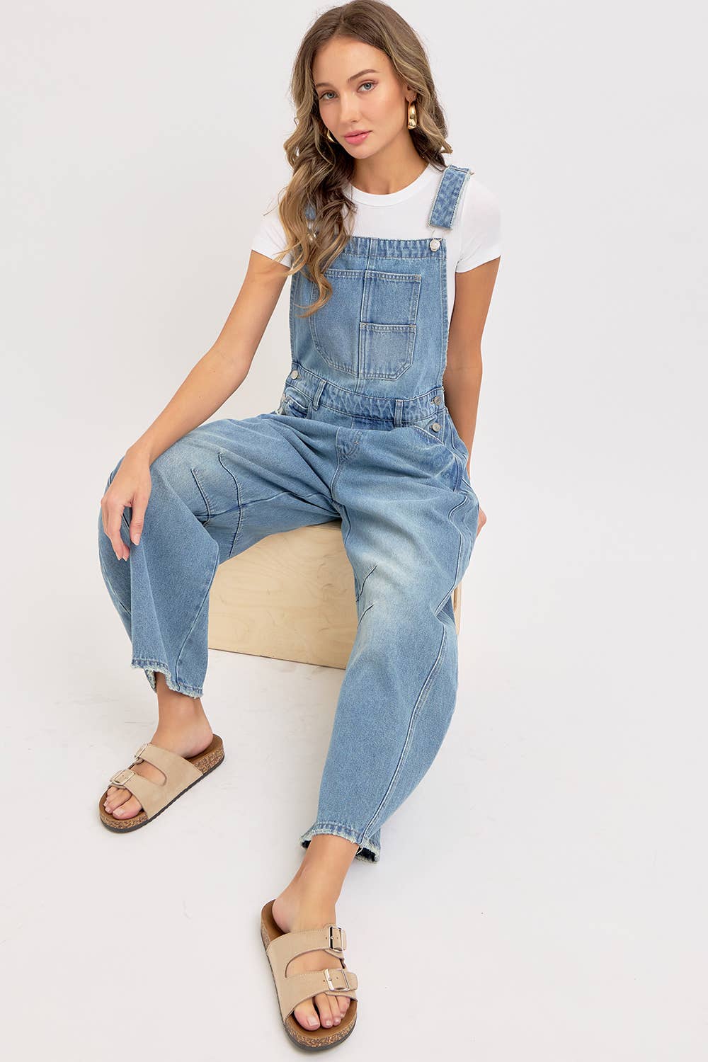 DENIM  OVERALL BARREL-LEG JUMPSUIT