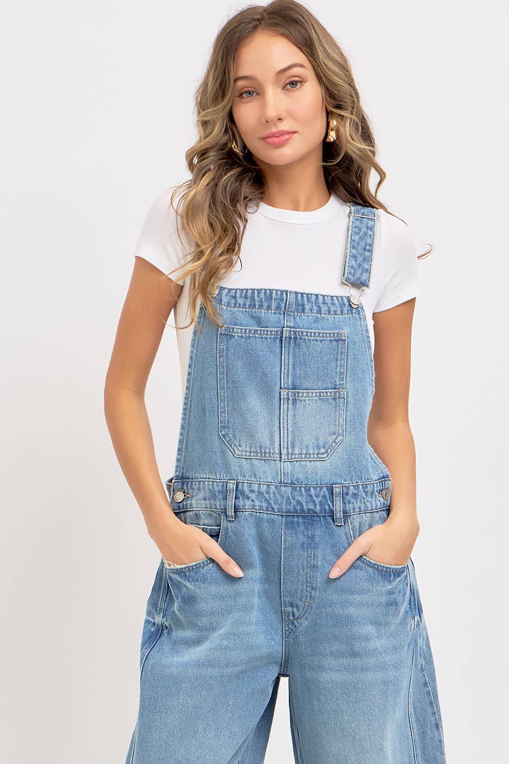 DENIM  OVERALL BARREL-LEG JUMPSUIT